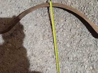 Guadaña antigua de metal