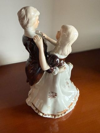 Figura porcelana pareja bailando