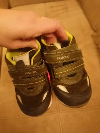 Zapatos Geox Niño Talla 25