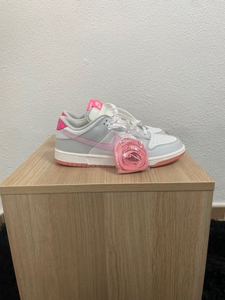 Nike SB Dunk Low 520