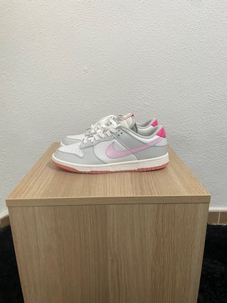 Nike SB Dunk Low 520