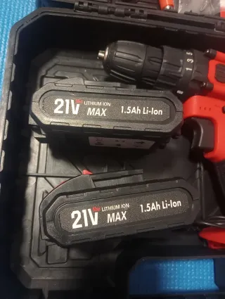 Taladro Atornillador Percutor a Batería