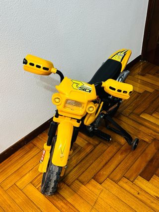 Moto eléctrica infantil amarilla PRECIO NEGOCIABLE