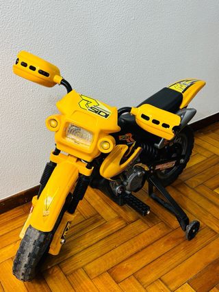 Moto eléctrica infantil amarilla PRECIO NEGOCIABLE