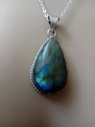 Collana con pendente labradorite naturale