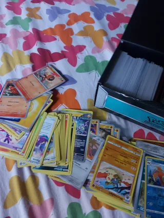 Lotto carte Pokémon: comuni e rare