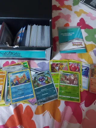 Lotto carte Pokémon: comuni e rare