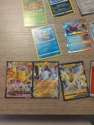 Lotto carte Pokémon: comuni e rare