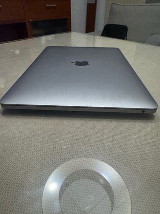 MacBook Pro 2020 M1 gris espacial