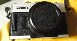 Cámara de fotos Quartz Plata y Negra