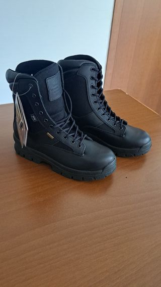 Stivali anfibi Gore-Tex neri