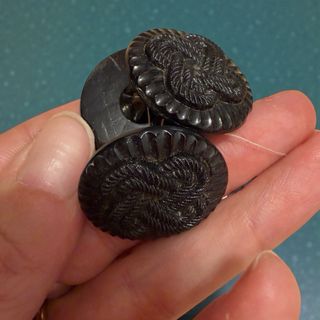 3 antichi bottoni gioiello lutto vittoriano jet