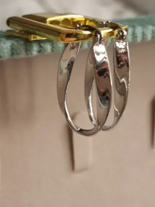 Aretes plateados ovalados 3 cm