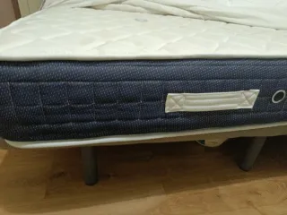 Base tapizada gris más colchón 1,90x90 todo inclui
