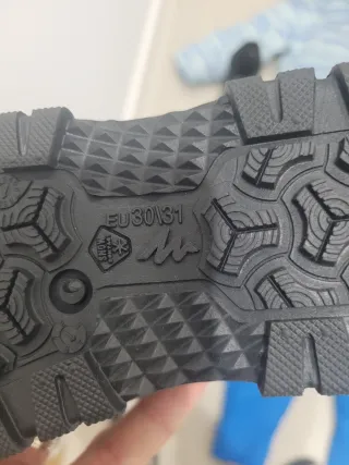 Conjunto de nieve para niño talla 36 meses.