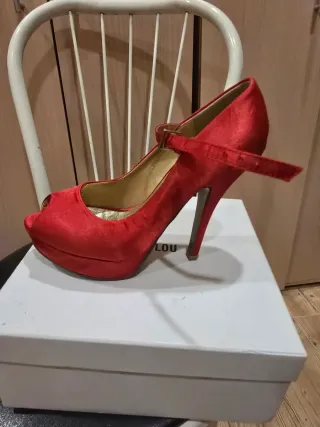 Sandalias rojas T38 nuevas