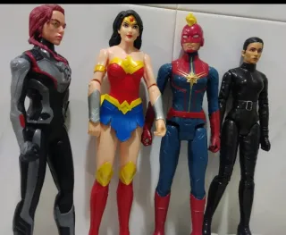 Lote Figuras CHICAS Superhéroes Marvel/DC Grandes