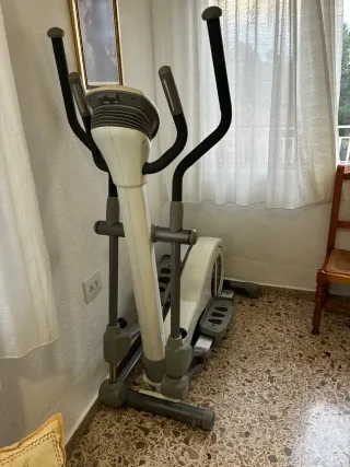 Bicicleta elíptica Salter PT-323