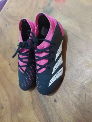 Botas de fútbol Adidas Talla 36 Niña/Mujer