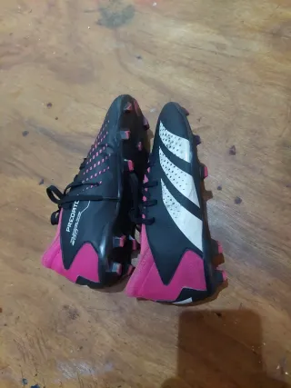 Botas de fútbol Adidas Talla 36 Niña/Mujer
