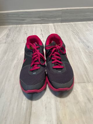 Zapatillas Nike grises y rosas Talla 38