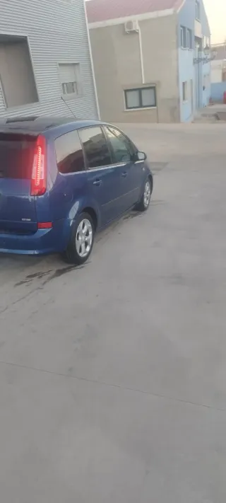 Ford c-max 2007 muy cuidado la itv hasta marzo