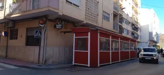 Se vende local con Bar Restaurante funcionando