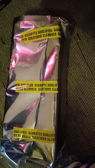 Tarjeta Gráfica Gigabyte RX 7600 XT ob gaming 16 g