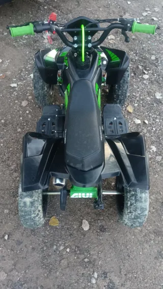 Mini Quad Infantil Negro y Verde