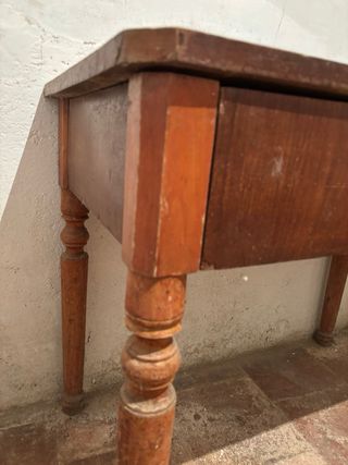 Escritorio antiguo de madera