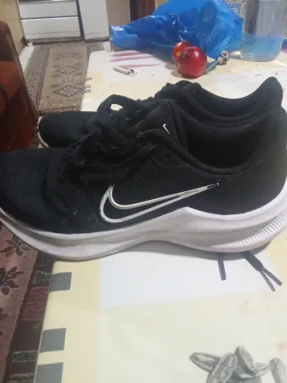 Zapatillas Nike Negras y Blancas