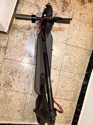 Patinete Eléctrico Xiaomi Mi Scooter M365