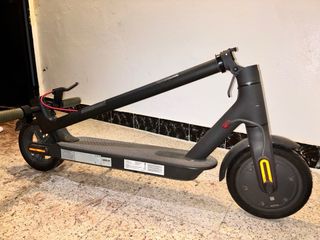 Patinete Eléctrico Xiaomi Mi Scooter M365