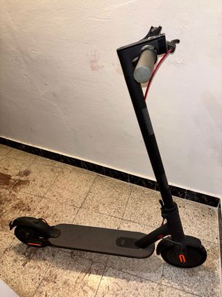 Patinete Eléctrico Xiaomi Mi Scooter M365