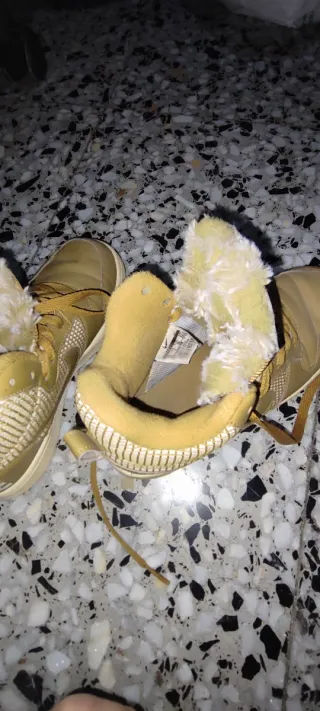 Zapatillas Nike Beige/Dorado Talla 38