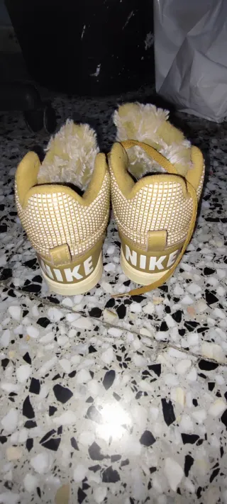 Zapatillas Nike Beige/Dorado Talla 38