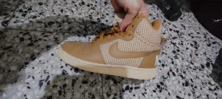 Zapatillas Nike Beige/Dorado Talla 38