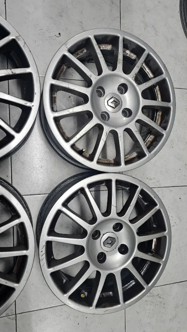 Llantas Renault 15 4x100 Originales