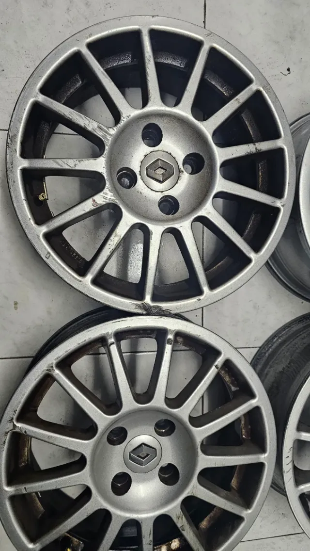 Llantas Renault 15 4x100 Originales