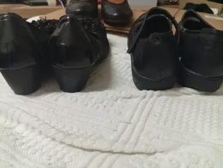 2Pares Zapatos Loloshoes y Pikolinos.precio todoo