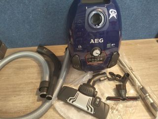 Aspiradora AEG ASP7110 Azul - 700W