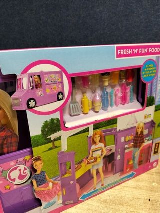 Barbie Food truck de juguete , muñeca y vehículo