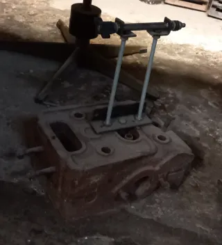 Culata motor riego antiguo