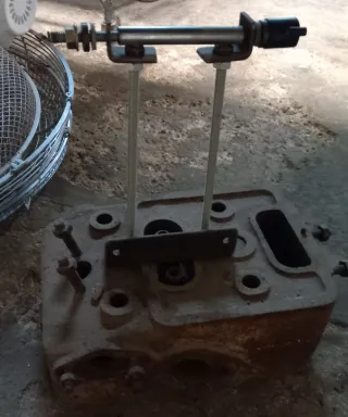 Culata motor riego antiguo