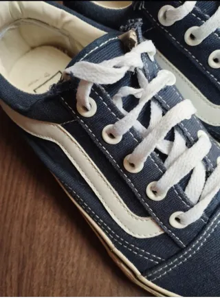 Zapatillas Vans Azul y Blanco