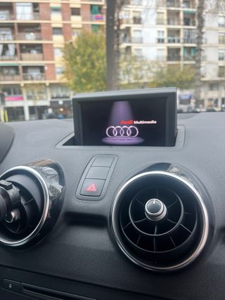 Audi A1 1.6 TDI 2013 S TRONIC ATTRACTION