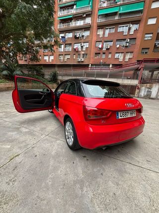 Audi A1 1.6 TDI 2013 S TRONIC ATTRACTION