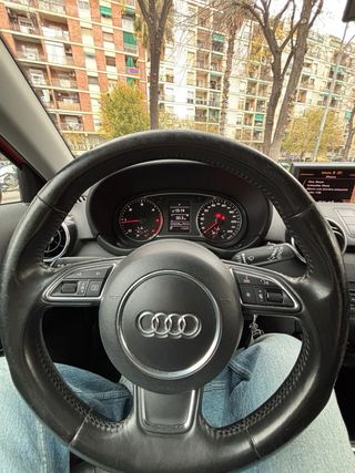 Audi A1 1.6 TDI 2013 S TRONIC ATTRACTION