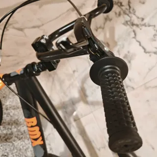 Bicicleta BMX 20 infantil