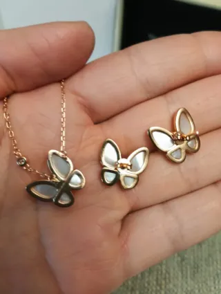 Conjunto collar y pendientes mariposa oro